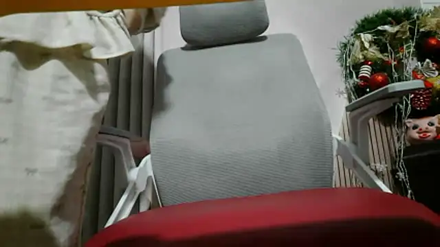 Snapshot of Emachiii chatting on February 2026 12:42:02 AM Emachiii online show from February 2026 12:42:02 AM