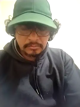 Snapshot of Satantin chatting on November 2025 01:11:02 PM Satantin online show from November 2025 01:11:02 PM