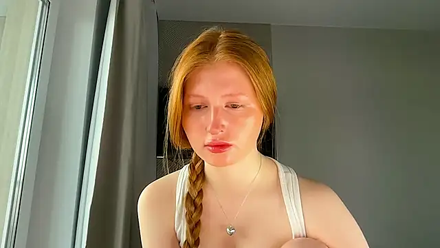 Snapshot of LuxXAngel chatting on May 2026 12:08:01 AM LuxXAngel online show from May 2026 12:08:01 AM