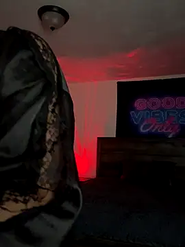 Snapshot of MamaSpicy chatting on September 2025 07:08:02 AM MamaSpicy online show from September 2025 07:08:02 AM