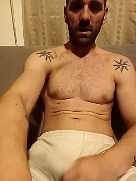 Snapshot of YzabellFabioo chatting on February 2026 11:58:02 PM YzabellFabioo online show from February 2026 11:58:02 PM