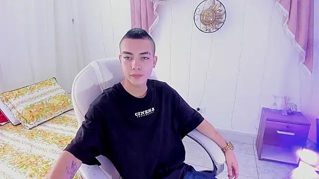 Dereck Boy8 online show from October 2025 09:11:01 PM