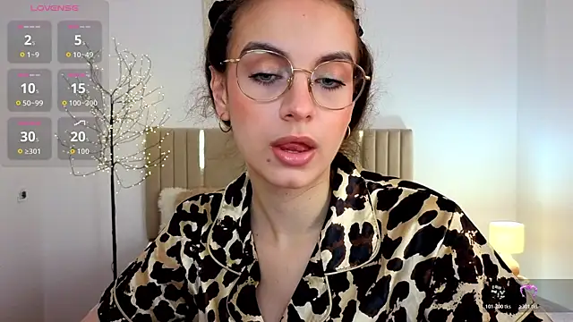 Snapshot of Real_cutie1 chatting on July 2026 12:55:01 PM Real cutie1 online show from July 2026 12:55:01 PM