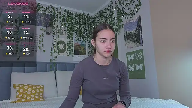 Ashley Pierce online show from September 2025 04:05:02 AM