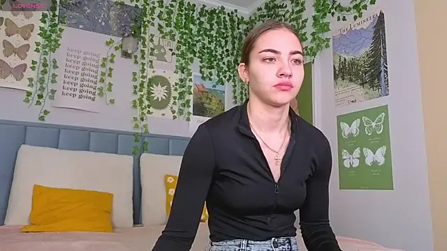 Ashley Pierce online show from October 2025 04:11:01 AM