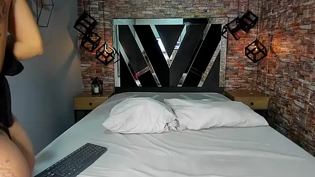 rubyrouge   online show from January 2026 07:16:01 PM