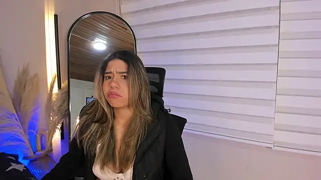 Rachell criss online show from October 2025 03:58:02 AM