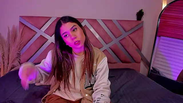 Rachell criss online show from March 2026 04:23:01 AM