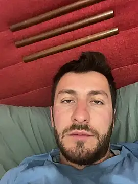 emredenizz07 online show from October 2025 02:53:02 AM