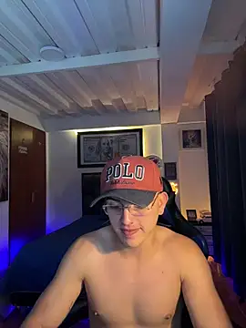 Justin trevor1 online show from October 2025 01:17:02 AM