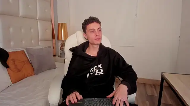 dark sun302 online show from September 2025 09:26:01 PM