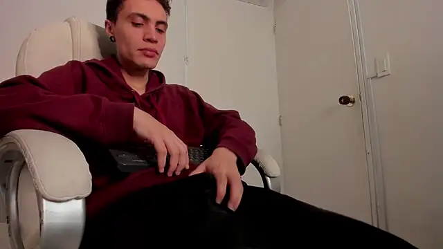 dark sun302 online show from September 2025 09:03:02 PM