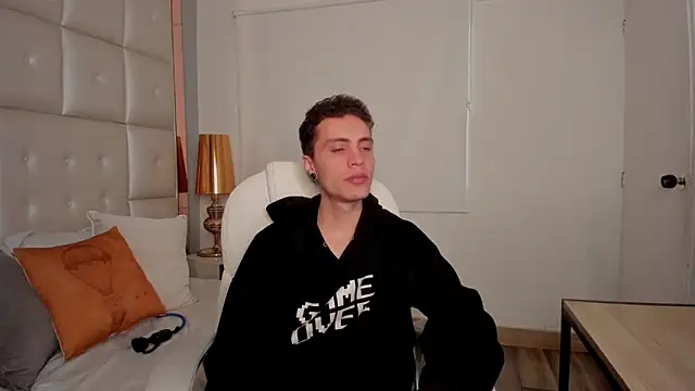 dark sun302 online show from September 2025 09:16:01 PM