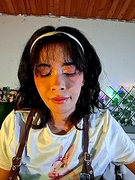 Snapshot of dolliette24 chatting on July 2026 05:13:01 AM dolliette24 online show from July 2026 05:13:01 AM