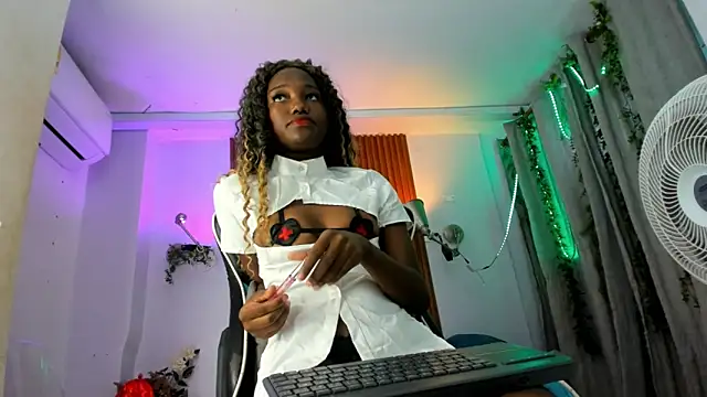 Evaa 18 online show from October 2025 05:55:02 PM