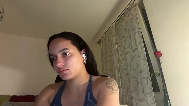 Maia Park online show from April 2026 10:21:02 PM