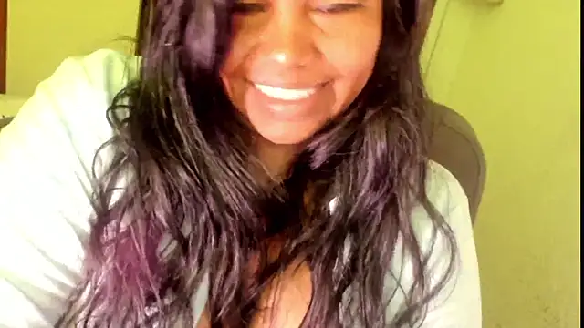 Snapshot of ebonylouissexyhot chatting on October 2025 08:22:01 PM ebonylouissexyhot online show from October 2025 08:22:01 PM