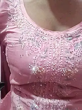 Snapshot of Reeta-rani chatting on October 2025 04:29:01 AM Reeta-rani online show from October 2025 04:29:01 AM