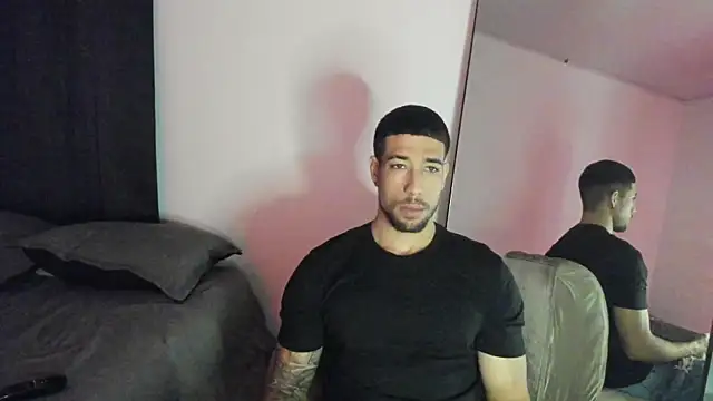 ThiagoLugo online show from October 2025 02:22:02 AM