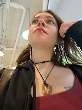 lucy-joy online show from November 2025 07:12:01 AM