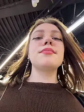 lucy-joy online show from December 2025 10:24:02 AM