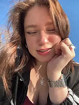 lucy-joy online show from March 2026 11:26:02 AM