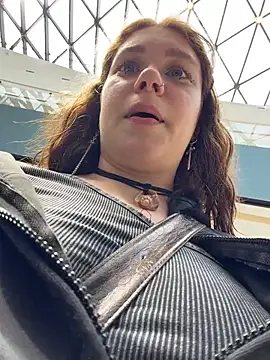 lucy-joy online show from July 2026 09:12:01 AM