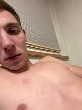 Snapshot of sexyman04 chatting on February 2026 10:40:01 PM sexyman04 online show from February 2026 10:40:01 PM