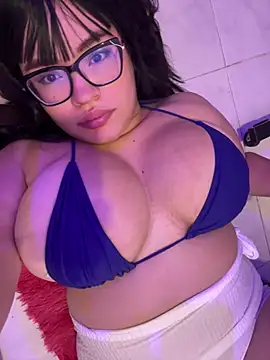 Emily Taylor2 online show from April 2026 02:00:02 AM