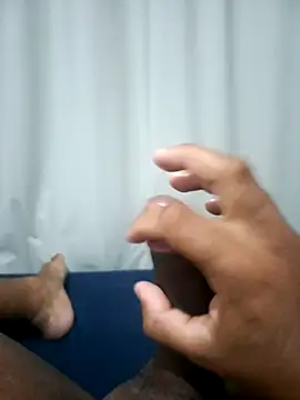 Snapshot of Moreno_Buziano chatting on November 2025 11:31:01 AM Moreno Buziano online show from November 2025 11:31:01 AM