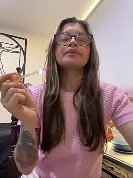 KoraSweett online show from December 2025 05:42:01 PM