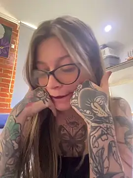 KoraSweett online show from February 2026 07:31:01 PM