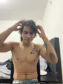 Snapshot of The_amazing_Tyler chatting on July 2026 11:33:02 PM The amazing Tyler online show from July 2026 11:33:02 PM