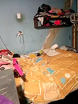 miroqui143 online show from October 2025 12:35:01 PM