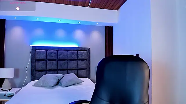 AidaJones online show from February 2026 12:01:02 PM