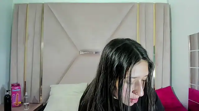 venusmorgan online show from September 2025 04:30:01 PM