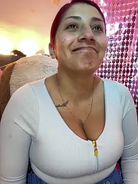 Snapshot of Nicol_V chatting on December 2025 05:25:01 AM Nicol V online show from December 2025 05:25:01 AM