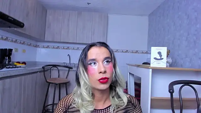 ZaiMoon  online show from February 2026 08:14:01 PM