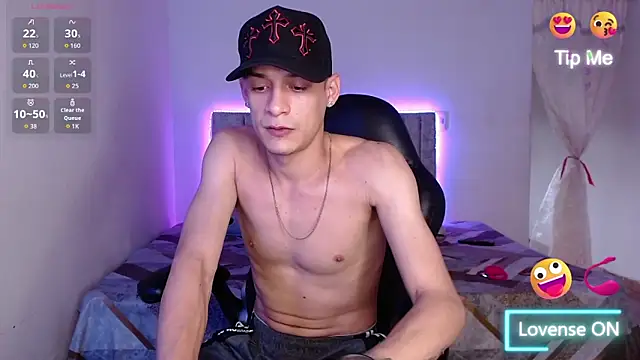 Snapshot of Ethanho0t chatting on May 2026 06:50:01 PM Ethanho0t online show from May 2026 06:50:01 PM