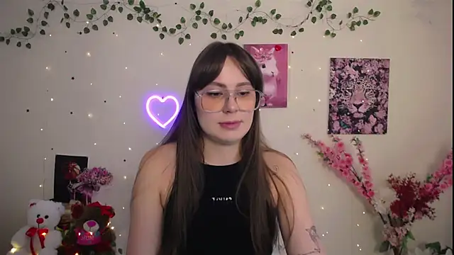 Snapshot of Amanda_Bright_ chatting on May 2026 09:06:02 AM Amanda Bright online show from May 2026 09:06:02 AM