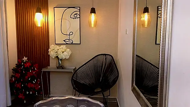 Lia Mar  online show from December 2025 06:02:01 PM