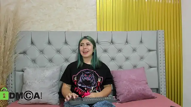 Skarlet 04 online show from January 2026 06:11:01 PM