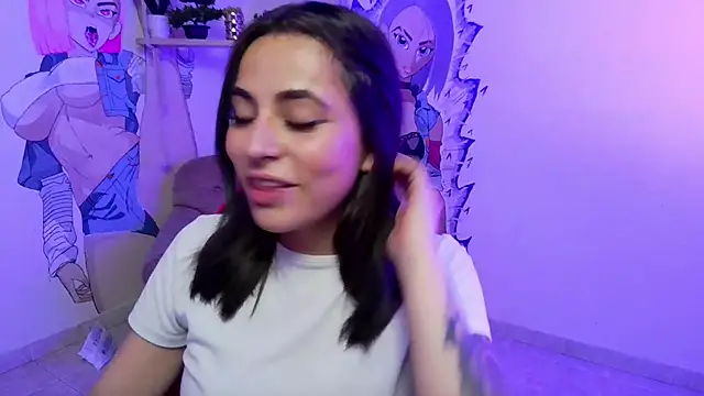 Snapshot of sofi_lara28 chatting on April 2026 08:57:02 PM sofi lara28 online show from April 2026 08:57:02 PM