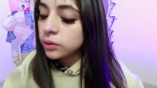 Snapshot of sofi_lara28 chatting on June 2026 01:02:01 PM sofi lara28 online show from June 2026 01:02:01 PM
