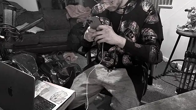 MasterDaddyCool online show from February 2026 11:36:01 PM