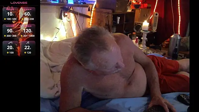 Snapshot of Pussyeat2please chatting on June 2026 11:34:01 AM Pussyeat2please online show from June 2026 11:34:01 AM