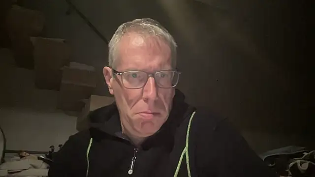 choupipat1 online show from October 2025 10:51:01 PM