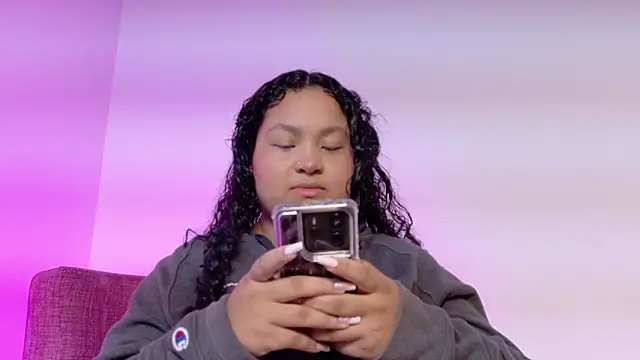 Snapshot of KITY_HILL chatting on January 2026 03:21:01 AM KITY HILL online show from January 2026 03:21:01 AM