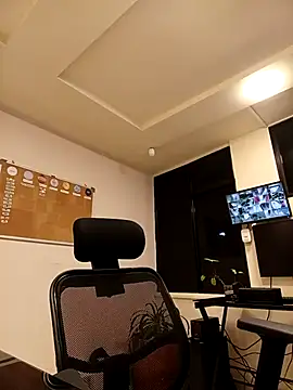 Snapshot of KITY_HILL chatting on February 2026 01:51:01 AM KITY HILL online show from February 2026 01:51:01 AM