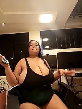 Snapshot of KITY_HILL chatting on February 2026 02:42:02 AM KITY HILL online show from February 2026 02:42:02 AM